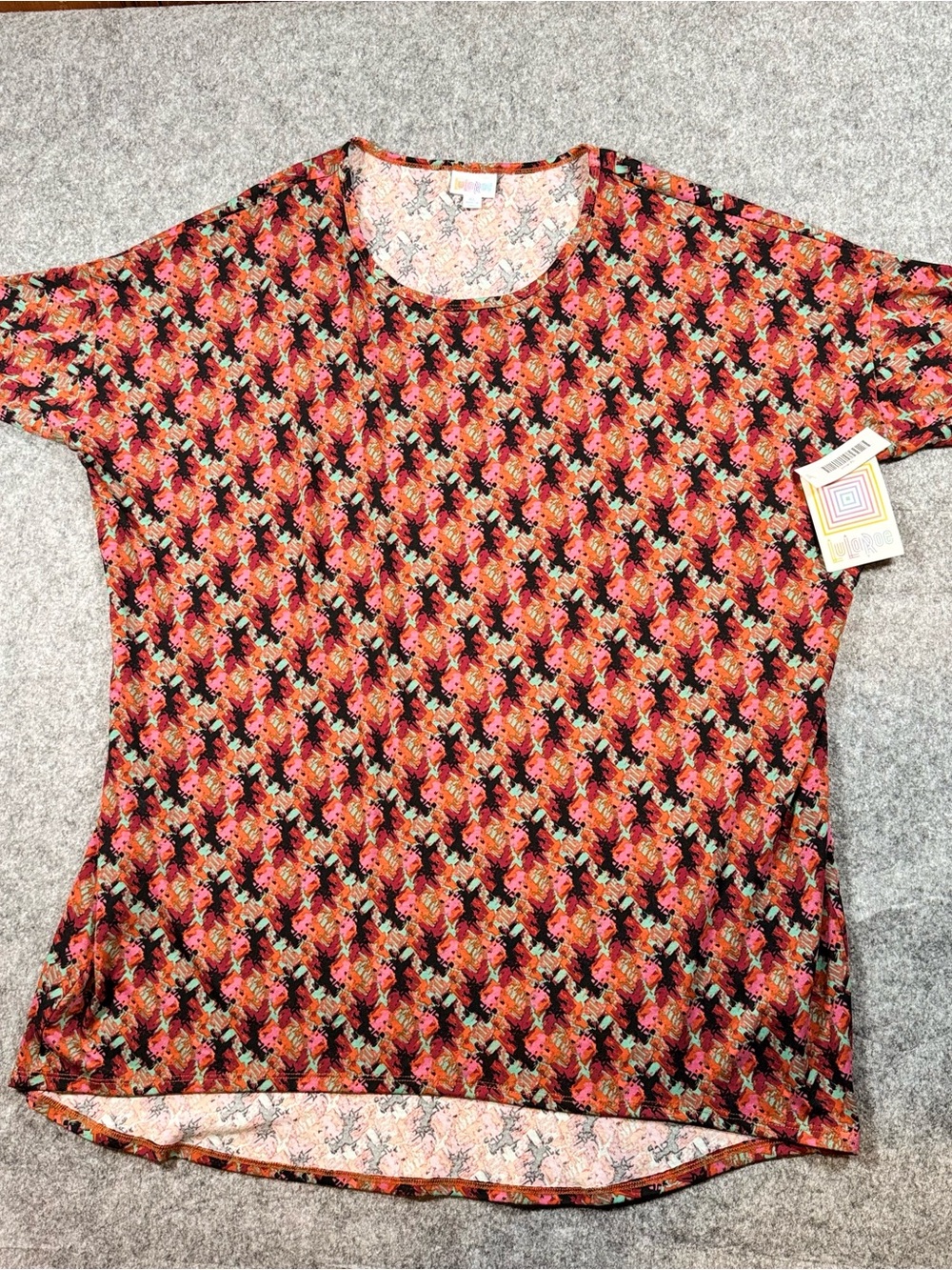 LuLaRoe XL Short Sleeve Hi-Low Tunic Top - NWT Bold Geometric Floral Print